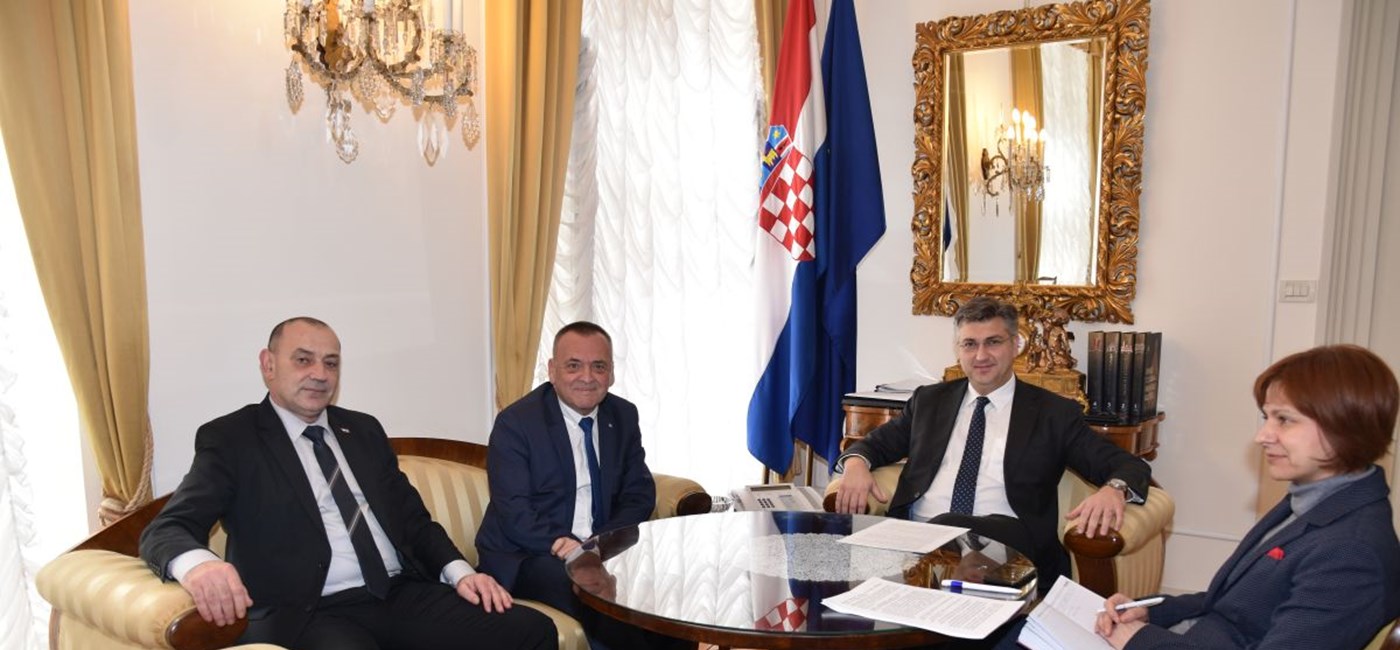 Predsjednik Vlade Plenković s gradonačelnikom Osijeka Vrkićem 